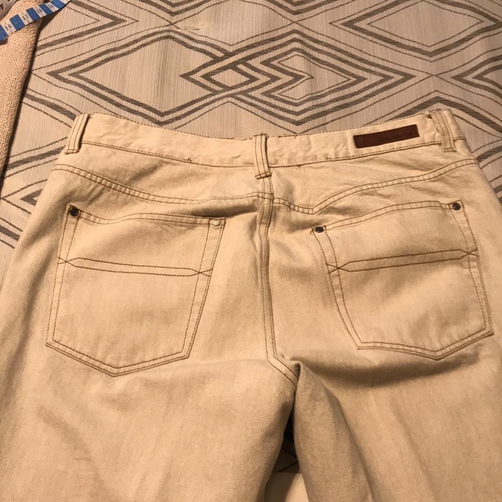 Claiborne Cream Jeans - Picture 17 of 17